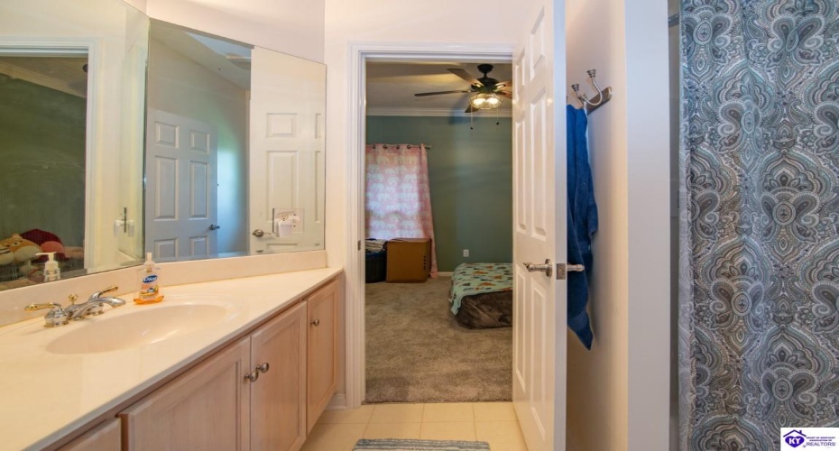 St Andrews Road, Brandenburg, Kentucky 40108, ,4 BathroomsBathrooms,For Sale,St Andrews Road,HK24001424