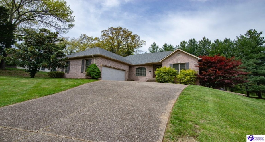 St Andrews Road, Brandenburg, Kentucky 40108, ,4 BathroomsBathrooms,For Sale,St Andrews Road,HK24001424