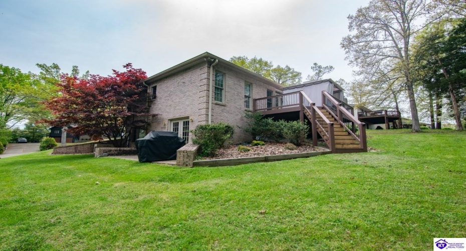 St Andrews Road, Brandenburg, Kentucky 40108, ,4 BathroomsBathrooms,For Sale,St Andrews Road,HK24001424