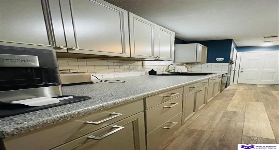 Cheyenne Drive, Campbellsville, Kentucky 42718, ,2 BathroomsBathrooms,For Sale,Cheyenne Drive,HK24003600