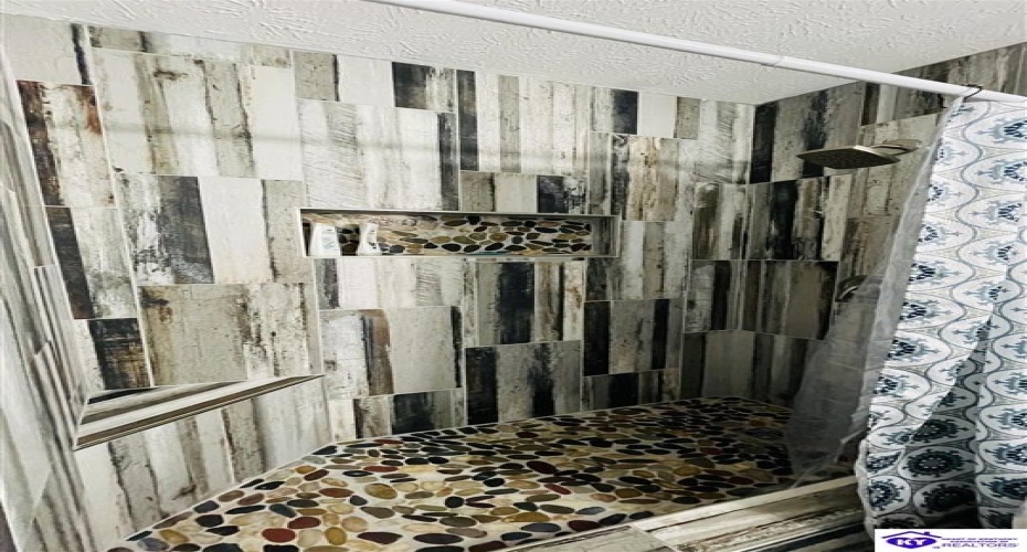 Cheyenne Drive, Campbellsville, Kentucky 42718, ,2 BathroomsBathrooms,For Sale,Cheyenne Drive,HK24003600