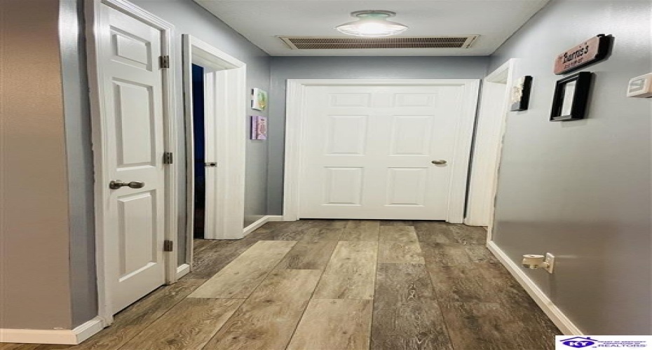 Cheyenne Drive, Campbellsville, Kentucky 42718, ,2 BathroomsBathrooms,For Sale,Cheyenne Drive,HK24003600