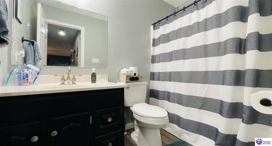 Cheyenne Drive, Campbellsville, Kentucky 42718, ,2 BathroomsBathrooms,For Sale,Cheyenne Drive,HK24003600