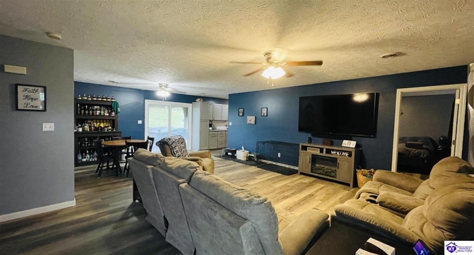 Cheyenne Drive, Campbellsville, Kentucky 42718, ,2 BathroomsBathrooms,For Sale,Cheyenne Drive,HK24003600