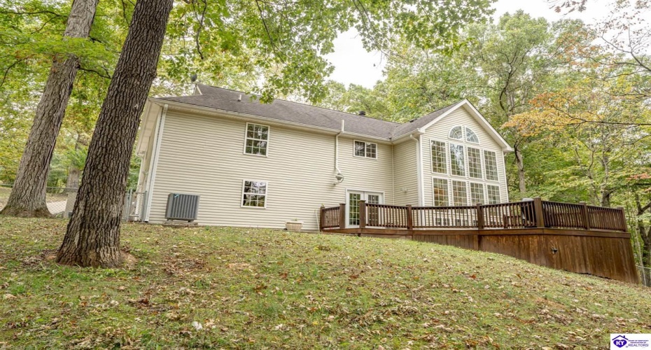 Columbine Court, Brandenburg, Kentucky 40108, ,2 BathroomsBathrooms,For Sale,Columbine Court,HK24004037