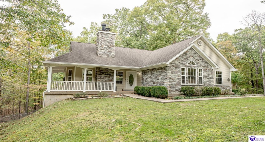 Columbine Court, Brandenburg, Kentucky 40108, ,2 BathroomsBathrooms,For Sale,Columbine Court,HK24004037