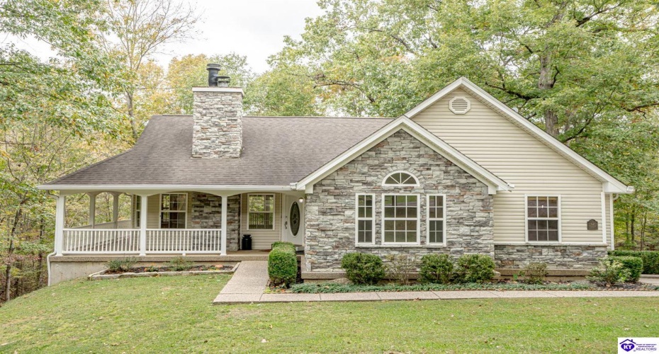 Columbine Court, Brandenburg, Kentucky 40108, ,2 BathroomsBathrooms,For Sale,Columbine Court,HK24004037