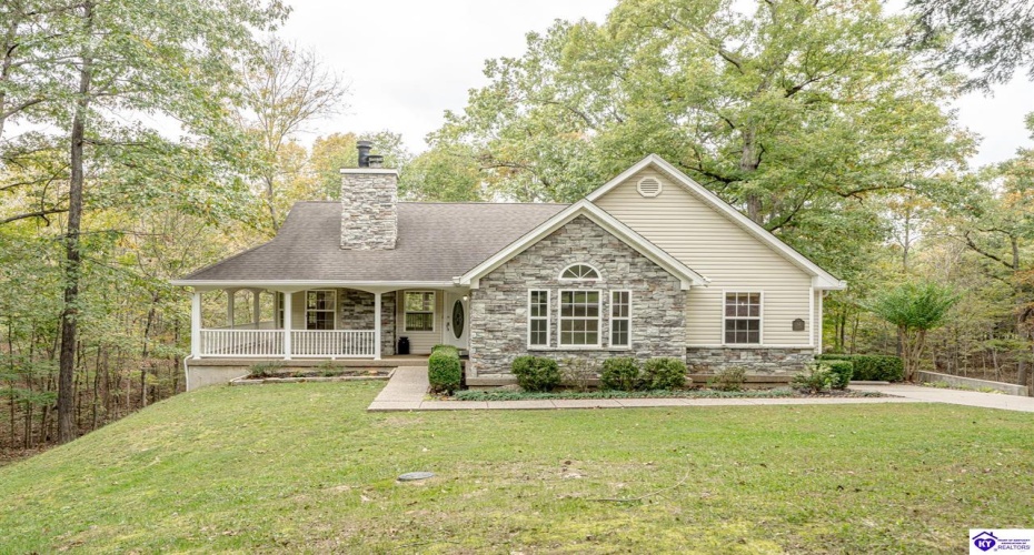 Columbine Court, Brandenburg, Kentucky 40108, ,2 BathroomsBathrooms,For Sale,Columbine Court,HK24004037