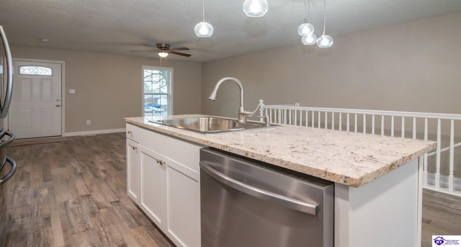 Hickory Hill Drive, Elizabethtown, Kentucky 42701, ,2 BathroomsBathrooms,For Sale,Hickory Hill Drive,HK24004205