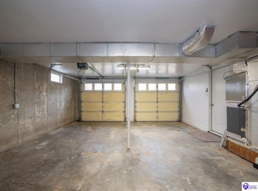 Hickory Hill Drive, Elizabethtown, Kentucky 42701, ,2 BathroomsBathrooms,For Sale,Hickory Hill Drive,HK24004205