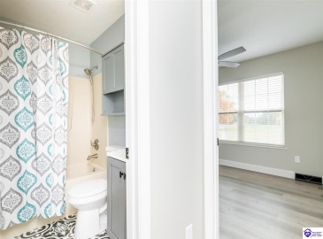 Shelton Road, Radcliff, Kentucky 40160, ,2 BathroomsBathrooms,For Sale,Shelton Road,HK24004206