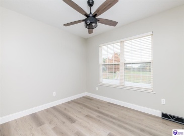 Shelton Road, Radcliff, Kentucky 40160, ,2 BathroomsBathrooms,For Sale,Shelton Road,HK24004206