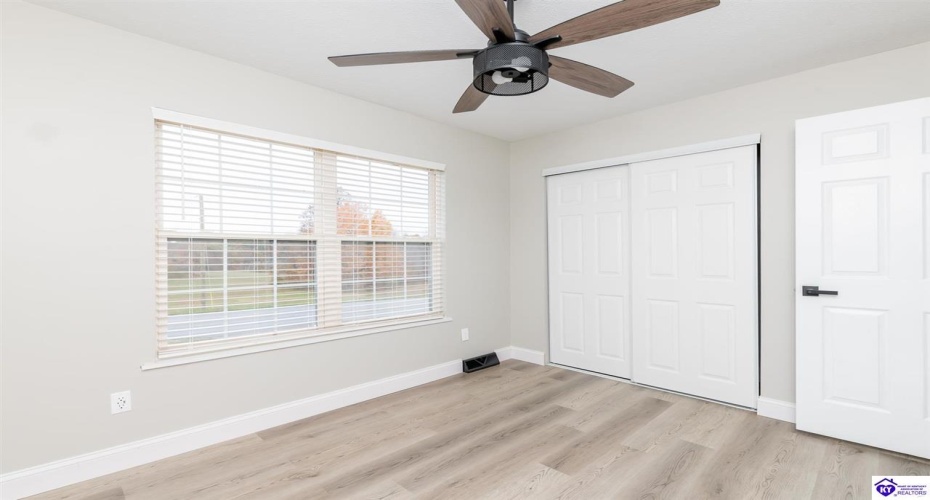 Shelton Road, Radcliff, Kentucky 40160, ,2 BathroomsBathrooms,For Sale,Shelton Road,HK24004206