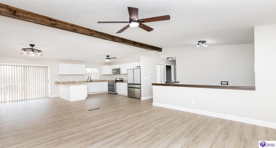 Shelton Road, Radcliff, Kentucky 40160, ,2 BathroomsBathrooms,For Sale,Shelton Road,HK24004206