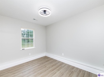 Shelton Road, Radcliff, Kentucky 40160, ,2 BathroomsBathrooms,For Sale,Shelton Road,HK24004206