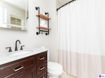 Shelton Road, Radcliff, Kentucky 40160, ,2 BathroomsBathrooms,For Sale,Shelton Road,HK24004206