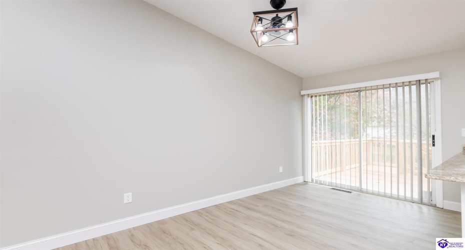 Shelton Road, Radcliff, Kentucky 40160, ,2 BathroomsBathrooms,For Sale,Shelton Road,HK24004206