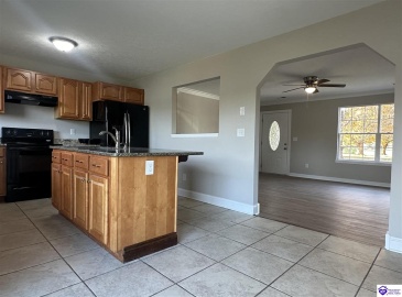 Peak Ln, Vine Grove, Kentucky 40175, ,2 BathroomsBathrooms,For Sale,Peak Ln,HK24004209