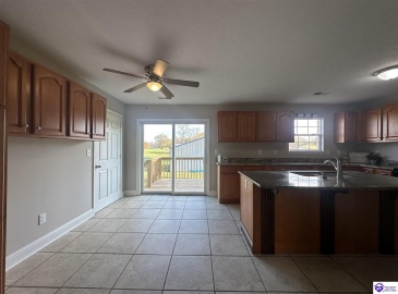 Peak Ln, Vine Grove, Kentucky 40175, ,2 BathroomsBathrooms,For Sale,Peak Ln,HK24004209