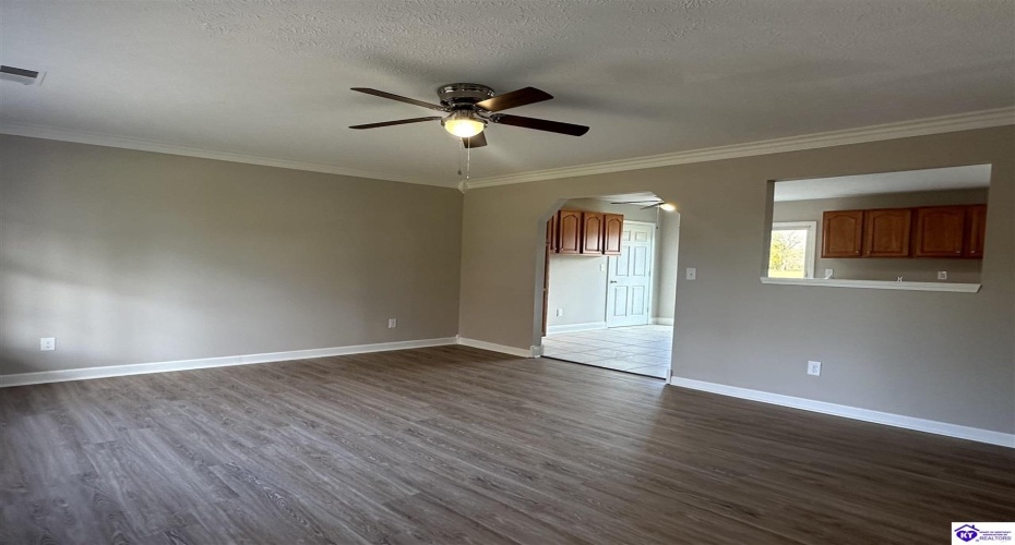 Peak Ln, Vine Grove, Kentucky 40175, ,2 BathroomsBathrooms,For Sale,Peak Ln,HK24004209