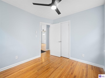 Village Drive, Elizabethtown, Kentucky 42701, ,1 BathroomBathrooms,For Sale,Village Drive,HK24004211