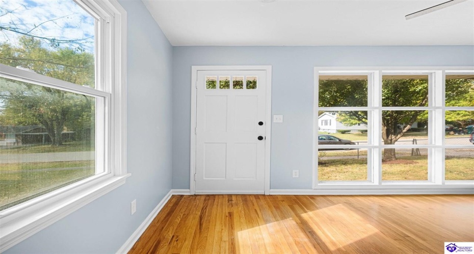 Village Drive, Elizabethtown, Kentucky 42701, ,1 BathroomBathrooms,For Sale,Village Drive,HK24004211