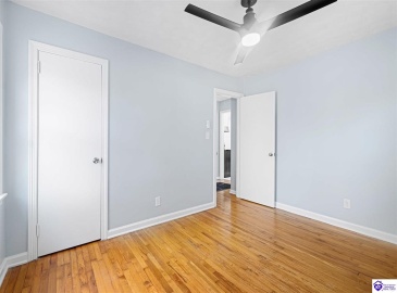 Village Drive, Elizabethtown, Kentucky 42701, ,1 BathroomBathrooms,For Sale,Village Drive,HK24004211