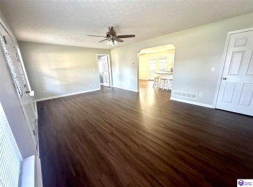 Cherry Hill Drive, Brandenburg, Kentucky 40108, ,2 BathroomsBathrooms,For Sale,Cherry Hill Drive,HK24004212