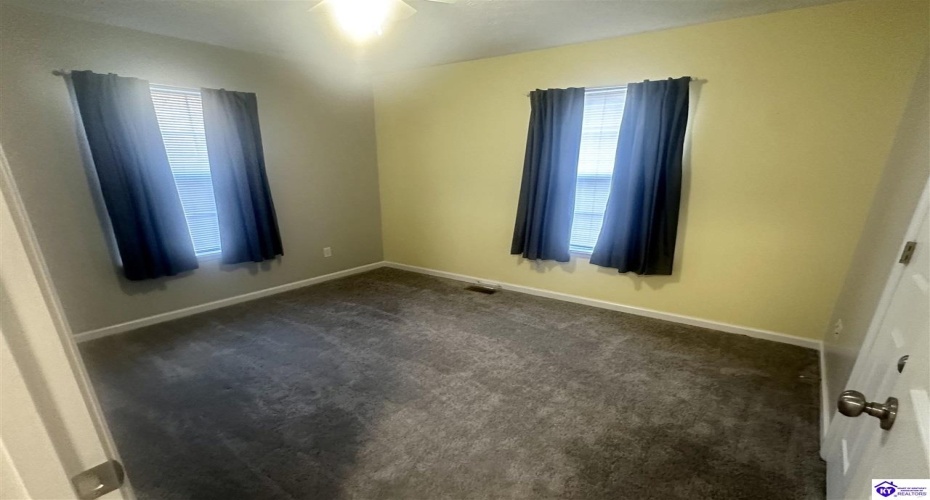 Cherry Hill Drive, Brandenburg, Kentucky 40108, ,2 BathroomsBathrooms,For Sale,Cherry Hill Drive,HK24004212