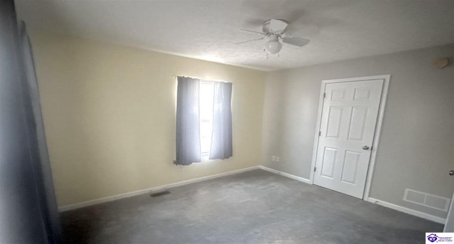 Cherry Hill Drive, Brandenburg, Kentucky 40108, ,2 BathroomsBathrooms,For Sale,Cherry Hill Drive,HK24004212