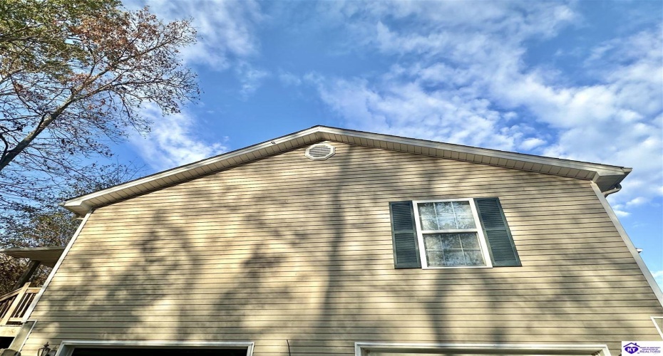 Cherry Hill Drive, Brandenburg, Kentucky 40108, ,2 BathroomsBathrooms,For Sale,Cherry Hill Drive,HK24004212