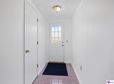 Troy Court, Vine Grove, Kentucky 40175, ,2 BathroomsBathrooms,For Sale,Troy Court,HK24004214