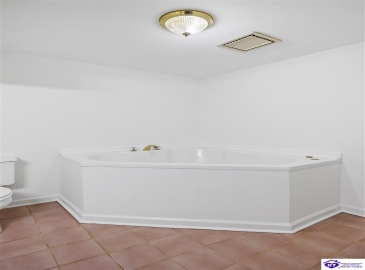 Troy Court, Vine Grove, Kentucky 40175, ,2 BathroomsBathrooms,For Sale,Troy Court,HK24004214