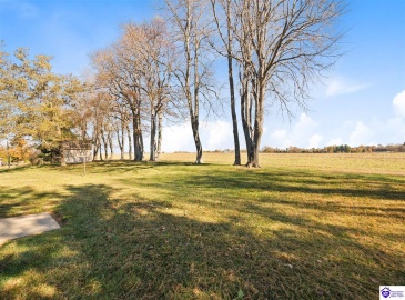 Troy Court, Vine Grove, Kentucky 40175, ,2 BathroomsBathrooms,For Sale,Troy Court,HK24004214