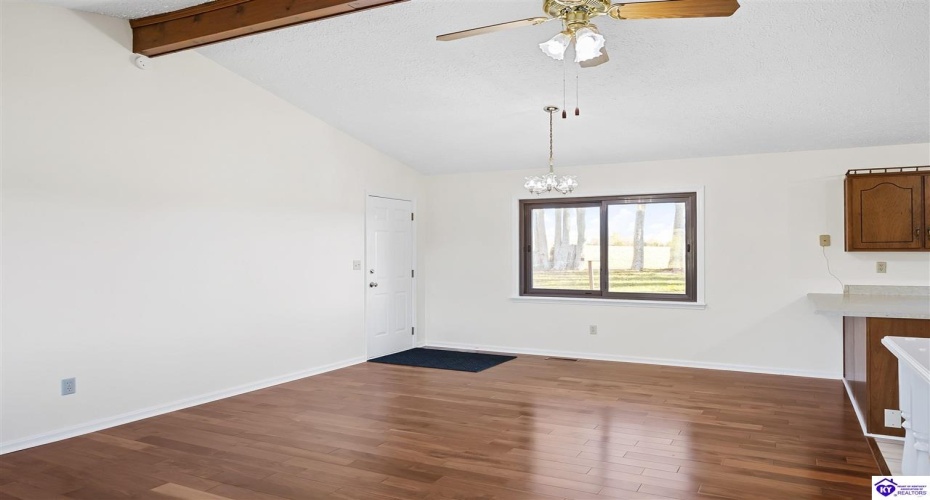 Troy Court, Vine Grove, Kentucky 40175, ,2 BathroomsBathrooms,For Sale,Troy Court,HK24004214