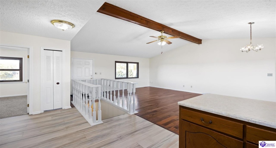 Troy Court, Vine Grove, Kentucky 40175, ,2 BathroomsBathrooms,For Sale,Troy Court,HK24004214