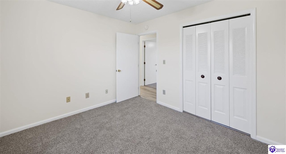 Troy Court, Vine Grove, Kentucky 40175, ,2 BathroomsBathrooms,For Sale,Troy Court,HK24004214