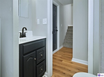 Franklin Court, Radcliff, Kentucky 40160, ,2 BathroomsBathrooms,For Sale,Franklin Court,HK24004221