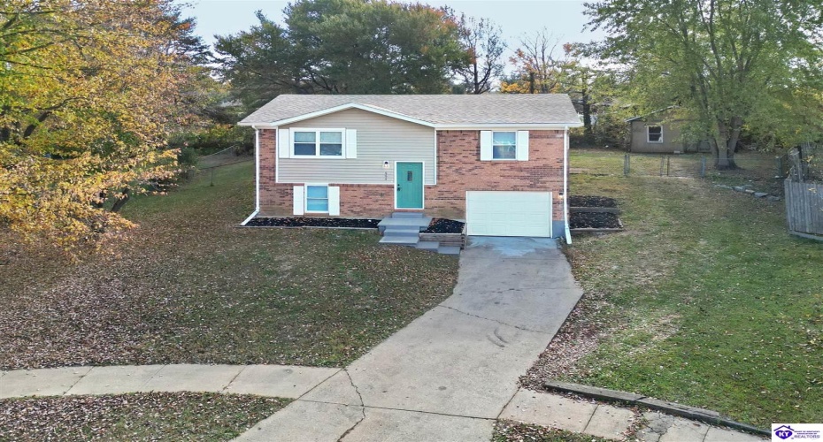 Franklin Court, Radcliff, Kentucky 40160, ,2 BathroomsBathrooms,For Sale,Franklin Court,HK24004221