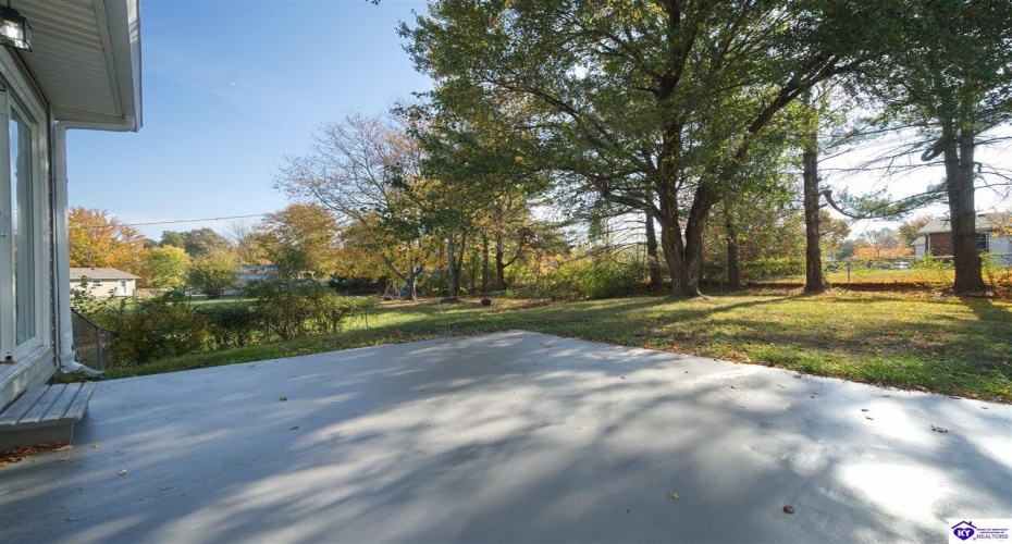 Franklin Court, Radcliff, Kentucky 40160, ,2 BathroomsBathrooms,For Sale,Franklin Court,HK24004221