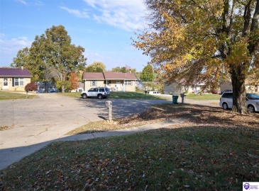 Franklin Court, Radcliff, Kentucky 40160, ,2 BathroomsBathrooms,For Sale,Franklin Court,HK24004221