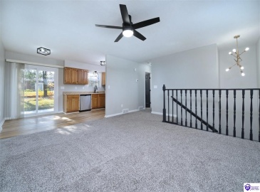 Franklin Court, Radcliff, Kentucky 40160, ,2 BathroomsBathrooms,For Sale,Franklin Court,HK24004221