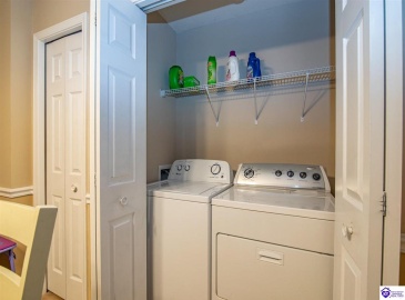 College Station Court, Elizabethtown, Kentucky 42701, ,3 BathroomsBathrooms,For Sale,College Station Court,HK24004222