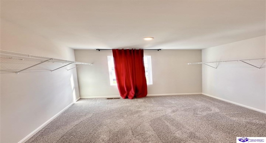 Clear Creek Court, Elizabethtown, Kentucky 42701, ,3 BathroomsBathrooms,For Sale,Clear Creek Court,HK24004223