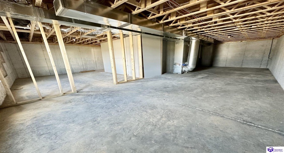 Clear Creek Court, Elizabethtown, Kentucky 42701, ,3 BathroomsBathrooms,For Sale,Clear Creek Court,HK24004223