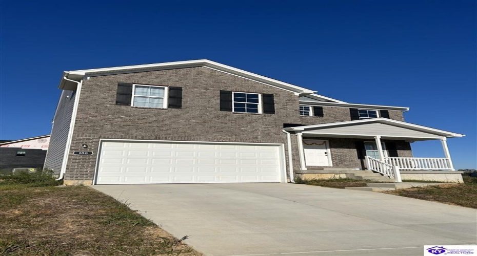 Clear Creek Court, Elizabethtown, Kentucky 42701, ,3 BathroomsBathrooms,For Sale,Clear Creek Court,HK24004223