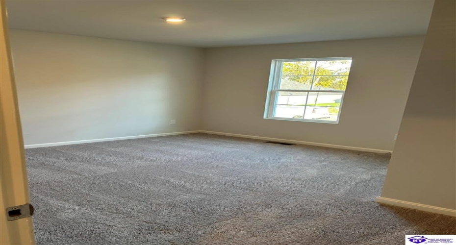 Clear Creek Court, Elizabethtown, Kentucky 42701, ,3 BathroomsBathrooms,For Sale,Clear Creek Court,HK24004223