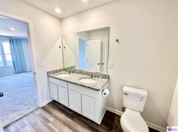 Clear Creek Court, Elizabethtown, Kentucky 42701, ,3 BathroomsBathrooms,For Sale,Clear Creek Court,HK24004223