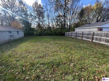 Huberta Drive, Louisville, Kentucky 40216-1214, ,2 BathroomsBathrooms,For Sale,Huberta Drive,HK24004227