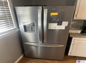 Huberta Drive, Louisville, Kentucky 40216-1214, ,2 BathroomsBathrooms,For Sale,Huberta Drive,HK24004227